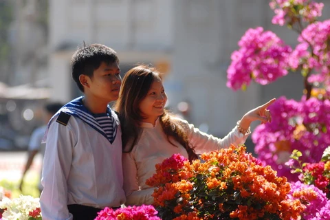 Thành phố Hồ Chí Minh khai trương 131 chợ hoa Tết