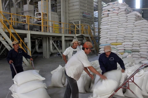Lãi suất cho vay mua tạm trữ thóc, gạo tối đa là 7%