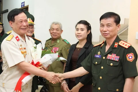 Giao lưu giữa cựu chiến binh quân y Việt Nam và Lào