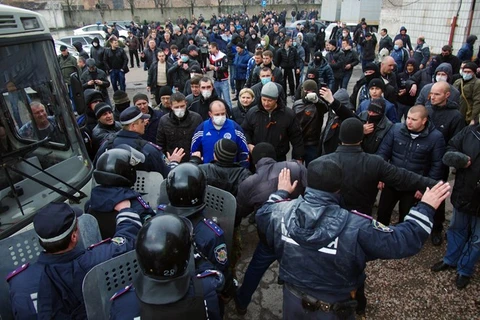 Lãnh đạo các cường quốc tìm cách "tháo ngòi nổ" Ukraine
