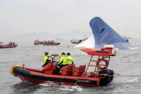 Việt Nam chia buồn sâu sắc về vụ chìm phà tại Hàn Quốc