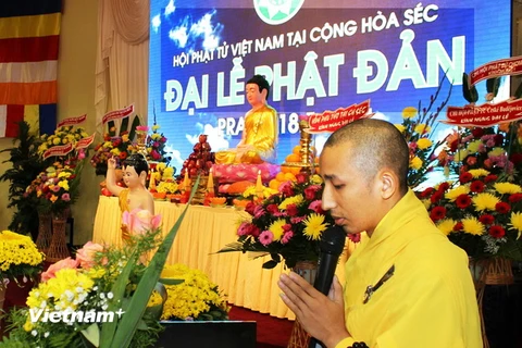 Người Việt Nam tại Cộng hòa Séc mừng Đại lễ Phật đản 