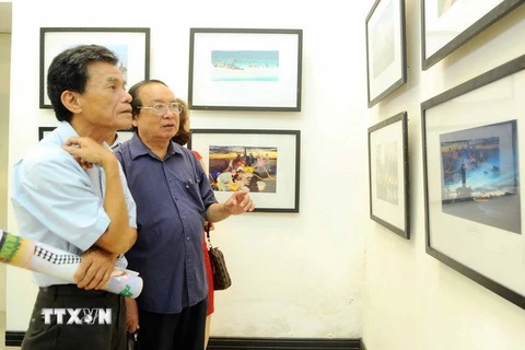Khánh Hòa khai mạc triển lãm ảnh về chủ quyền biển đảo