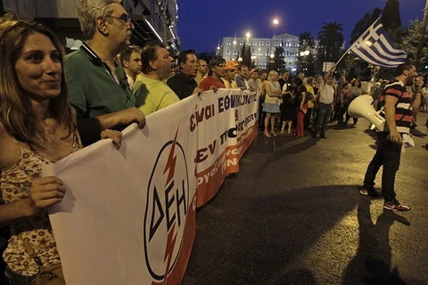 Hy Lạp thông qua kế hoạch tư nhân hóa ngành điện gây tranh cãi