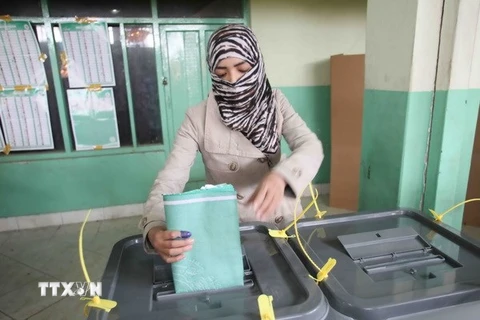 Bắt đầu thẩm tra phiếu bầu tổng thống vòng hai ở Afghanistan
