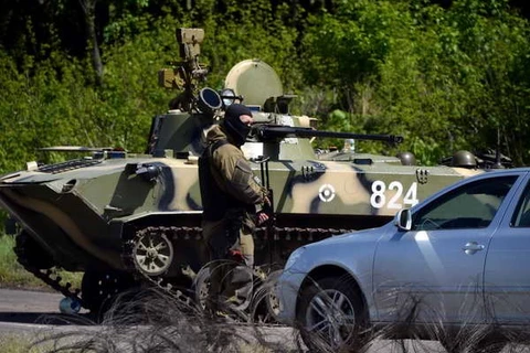 Ukraine: Quân ly khai tuyên bố phá hủy kho đạn phốt pho 