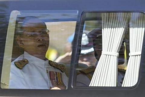 Nhà vua Thái Lan lại phải nhập viện để kiểm tra sức khỏe