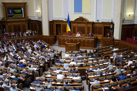 Quốc hội Ukraine thảo luận lần đầu về dự luật trừng phạt Nga