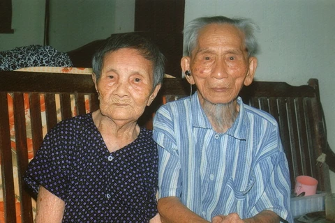 Cặp vợ chồng cao tuổi nhất châu Á đang sống tại tỉnh Nghệ An