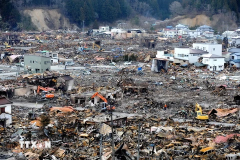 Cô gái trẻ nỗ lực "hồi sinh" sau thảm họa kép tại Nhật Bản