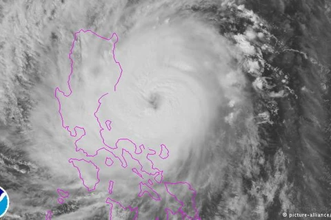 Ảnh vệ tinh về bão Koppu. (Nguồn: dw.com)
