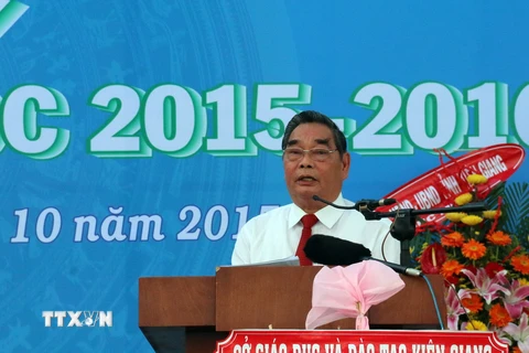 Ông Lê Hồng Anh phát biểu tại lễ khai giảng của Trường Đại học Kiên Giang. (Ảnh: Lê Huy Hải/TTXVN)
