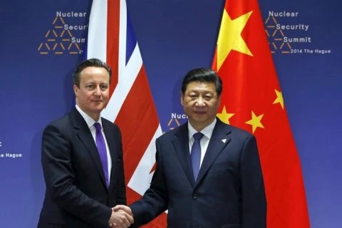 Chủ tịch Trung Quốc Tập Cận Bình và Thủ tướng Anh David Cameron. (Nguồn: Reuters)