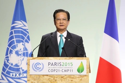 Thủ tướng Nguyễn Tấn Dũng phát biểu tại lễ khai mạc hội nghị COP21. (Ảnh: Đức Tám/TTXVN)