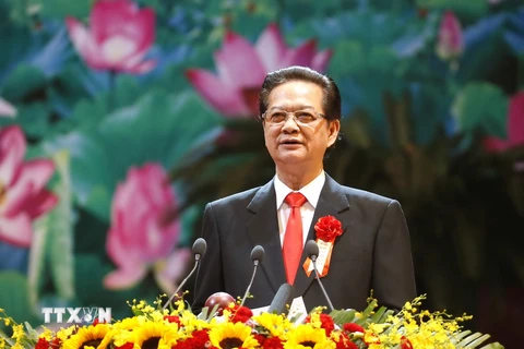 Thủ tướng Nguyễn Tấn Dũng, Chủ tịch Hội đồng Thi đua-Khen thưởng Trung ương phát động thi đua tại Đại hội. (Ảnh: TTXVN)