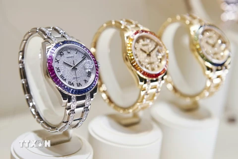 Mẫu đồng hồ Pearlmaster 39 của hãng Rolex được giới thiệu tại hội chợ Baselworld ngày 16/3. (Nguồn: AFP/TTXVN)