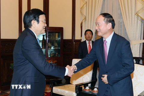 Chủ tịch nước Trương Tấn Sang tiếp ông Han Myong Sup, Tổng Giám đốc Tổ hợp Samsung Việt Nam. (Ảnh: Nguyễn Khang/TTXVN)