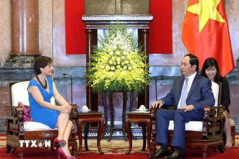 Chủ tịch nước Trần Đại Quang tiếp bà Cecilia Piccioni, Đại sứ Cộng hòa Italy tại Việt Nam đến chào xã giao. (Ảnh: Nhan Sáng/TTXVN)