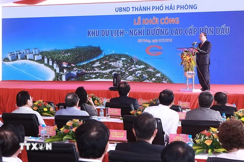 Thủ tướng Nguyễn Xuân Phúc đến dự lễ khởi công. (Ảnh: Lâm Khánh/TTXVN) 