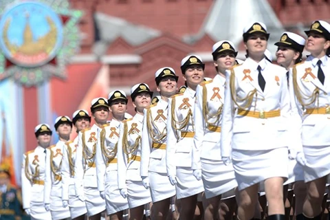 Quân nhân Nga tham gia diễn tập duyệt binh chào mừng Ngày Chiến thắng tại Moskva ngày 5/5. (Nguồn: EPA/TTXVN)