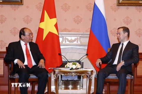 Thủ tướng Nguyễn Xuân Phúc hội đàm với Thủ tướng Nga D. Medvedev. (Ảnh: Thống Nhất/TTXVN