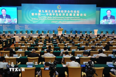 Thứ trưởng Bộ Giao thông Vận tải Nguyễn Hồng Trường phát biểu tại phiên khai mạc Diễn đàn. (Ảnh: Trung Kiên/TTXVN) 