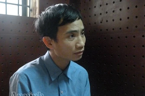 Hà Nội: Phạt tù đối tượng mạo danh công an để lừa "chạy" trường