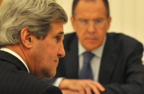 Ngoại trưởng Mỹ John Kerry và người đồng cấp Nga Sergei Lavrov. (Nguồn: AFP)