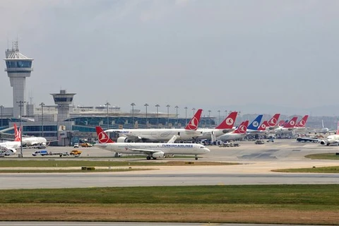 Sân bay Ataturk ở thành phố Istanbul, Thổ Nhĩ Kỳ. (Nguồn: AFP)