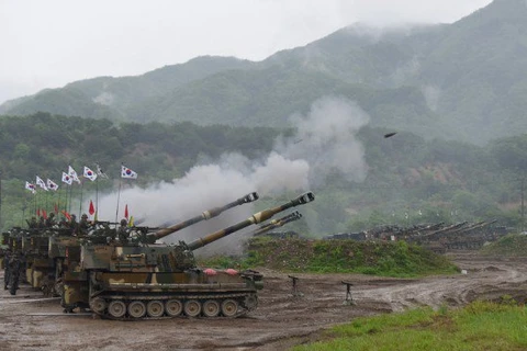 Hàn Quốc tập trận pháo binh. (Nguồn: Nknews.org)