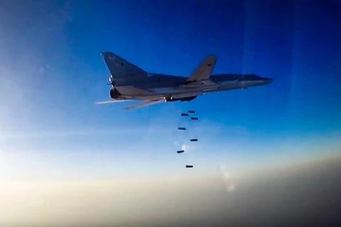 Máy bay Nga không kích các mục tiêu IS. (Nguồn: AP)