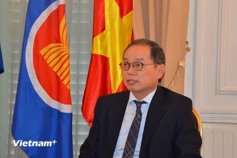 Tổng thống Pháp thăm Việt Nam: Bước phát triển mới quan hệ hai nước