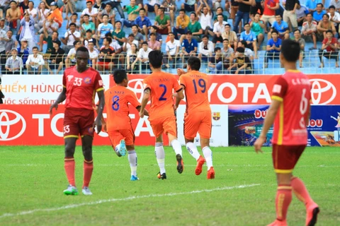 Hạ Sài Gòn 3-1, SHB Đà Nẵng tiếp tục đua tranh chức vô địch