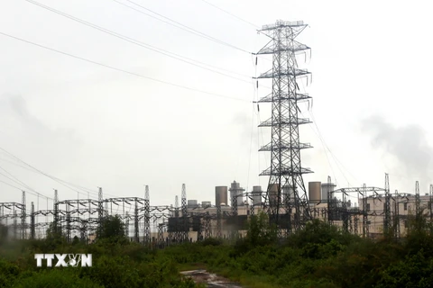 Các tổ máy chạy khí thuộc Trung tâm nhiệt điện Phú Mỹ vận hành bằng nhiên liệu dầu DO trong thời gian ngừng khí Nam Côn Sơn. (Ảnh: Ngọc Hà/TTXVN)
