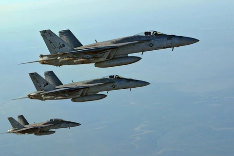 Máy bay Mỹ tham gia không kích IS. (Nguồn: AFP)