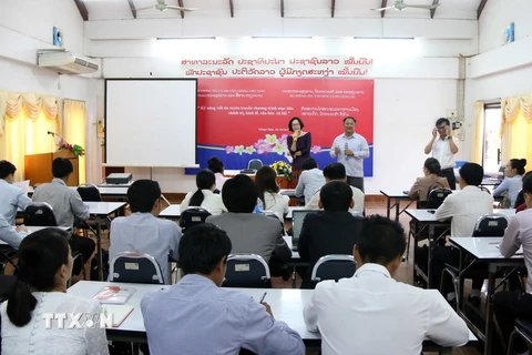 Một khóa bồi dưỡng nâng cao nghiệp vụ báo chí cho các nhà báo Lào. (Ảnh minh họa. Nguồn: TTXVN)