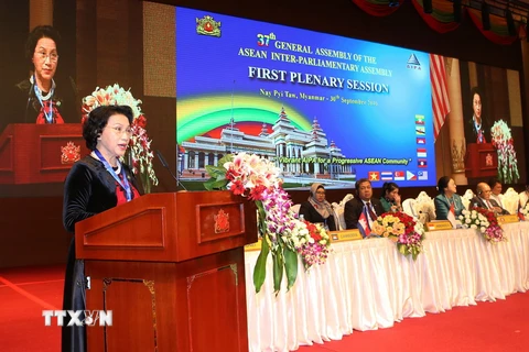 Chủ tịch Quốc hội Nguyễn Thị Kim Ngân phát biểu tại Đại hội đồng. (Ảnh: Trọng Đức/TTXVN)
