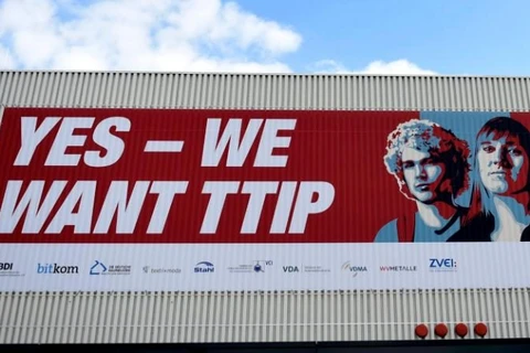 Băng rôn ủng hộ TTIP. (Nguồn: The Telegraph)