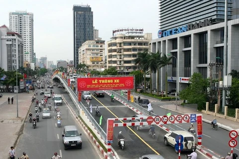 Cầu vượt Láng Hạ-Thái Hà trong ngày thông xe. (Ảnh: Huy Hùng/TTXVN)