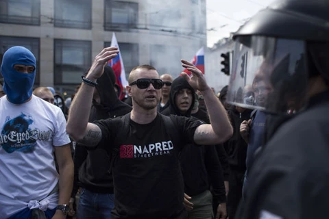 Những người tham gia biểu tình phản đối người Hồi giáo ở Slovakia. (Nguồn: AFP)