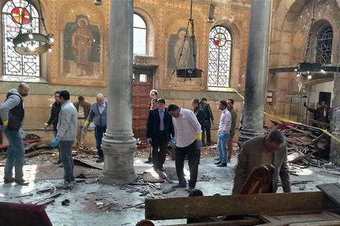 Hiện trường vụ đánh bom ở Cairo. (Nguồn: AP)
