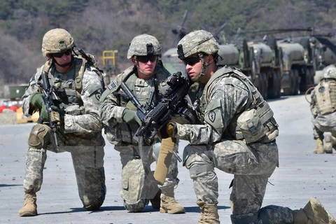 Binh sỹ Mỹ và Hàn Quốc đang tham gia cuộc tập trận huấn luyện thực địa chung thường niên. (Nguồn: AFP/TTXVN)