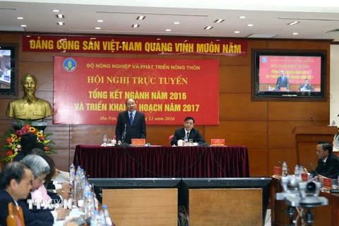 Thủ tướng Nguyễn Xuân Phúc đến dự và phát biểu chỉ đạo. (Ảnh: Vũ Sinh/TTXVN)