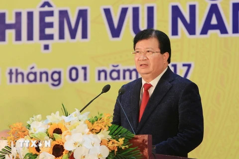 Phó Thủ tướng Trịnh Đình Dũng phát biểu chỉ đạo hội nghị. (Ảnh: Trọng Đạt/TTXVN)
