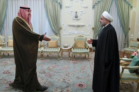 Tổng thống Iran Hassan Rouhani tiếp Ngoại trưởng Kuwait Sheikh Sabah al-Khalid al-Hamad al-Sabah. (Nguồn: AP)