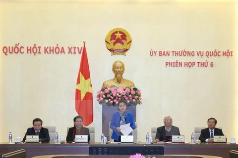 Chủ tịch Quốc hội Nguyễn Thị Kim Ngân chủ trì và phát biểu bế mạc Phiên họp thứ 6 của Ủy ban Thường vụ Quốc hội khóa XIV. (Ảnh: Trọng Đức/TTXVN)