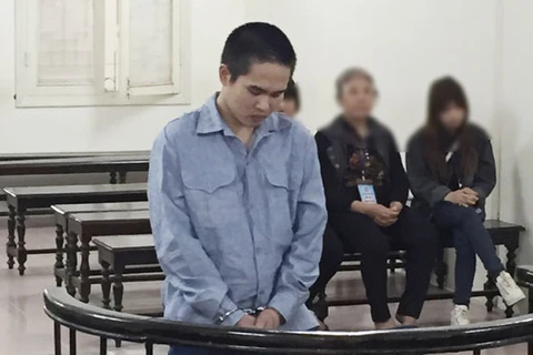 18 năm tù giam dành cho kẻ dùng xăng đốt vợ vì ghen tuông