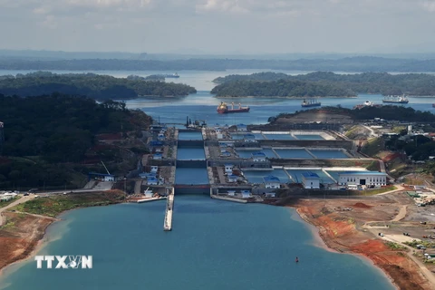 Dự án mở rộng, nâng cấp kênh đào Panama tại âu thuyền Gatun ở Colon, Panama. (Nguồn: AFP/TTXVN)
