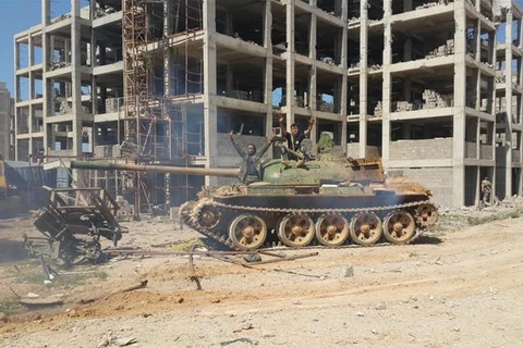 Xe tăng được triển khai ở Tripoli. (Nguồn: Aljazeera)