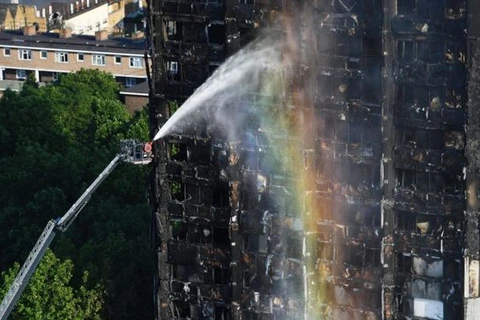 Tòa nhà Grenfell bị cháy rụi. (Nguồn: BBC)